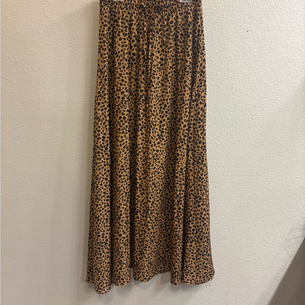 NWT High Waisted Leopard Print Maxi Skirt
